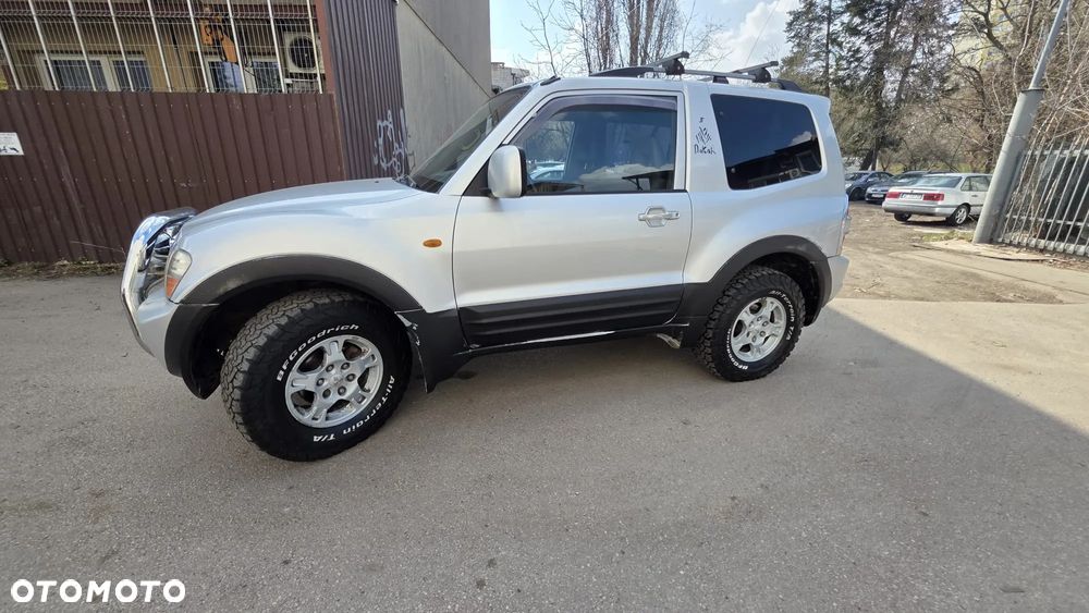 Mitsubishi Pajero - 31