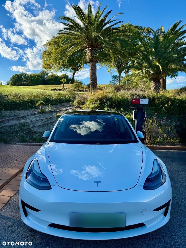 Tesla Model 3 - 2