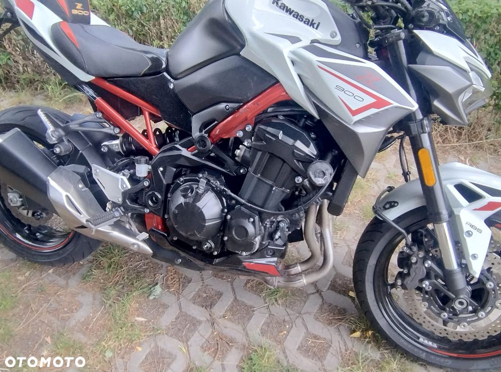 Kawasaki Z 900 - 12