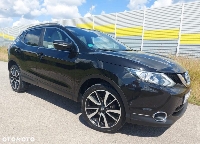 Nissan Qashqai 1.6 dCi 4 x 4 DPF tekna - 2