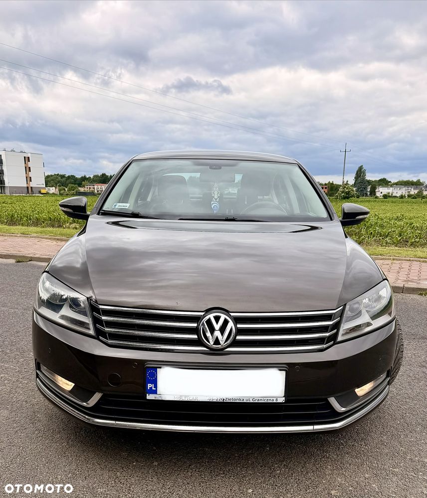 Volkswagen Passat 2.0 TDI Comfortline - 11