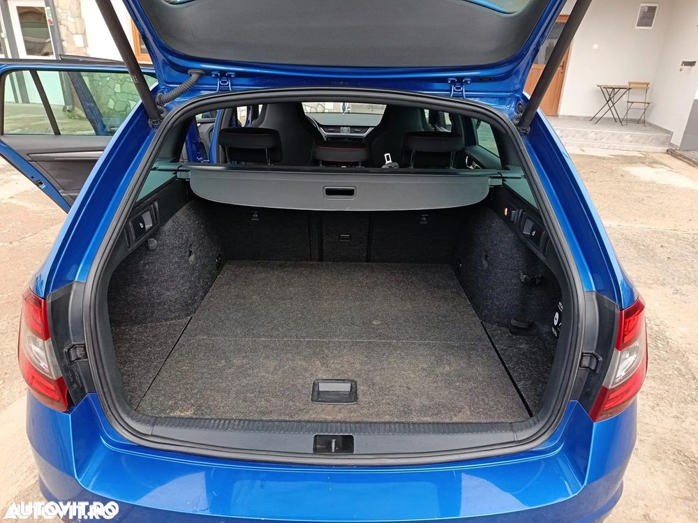 Skoda Octavia Combi Diesel 2.0 TDI RS - 16