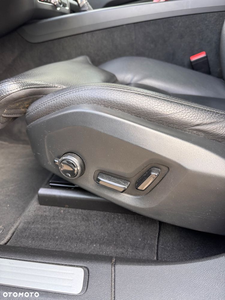Volvo XC 60 D4 AWD Geartronic Inscription - 16