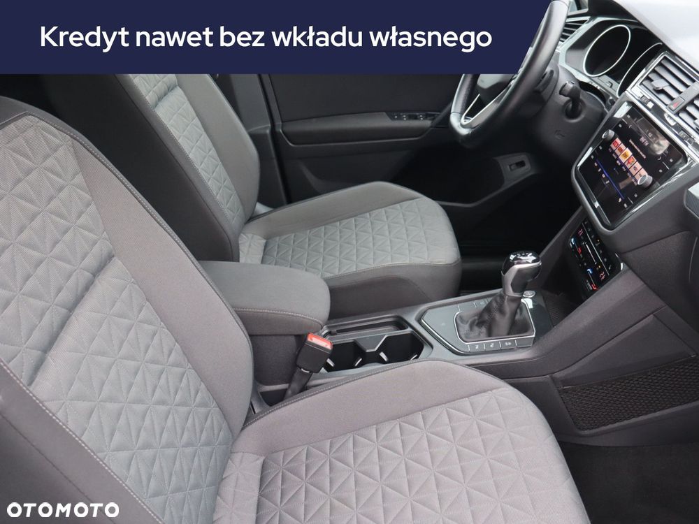 Volkswagen Tiguan - 11