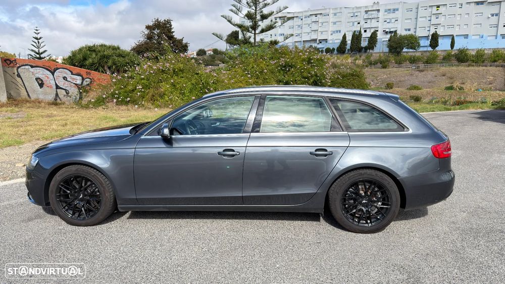 Audi A4 Avant 2.0 TDi Business Line Sport - 4