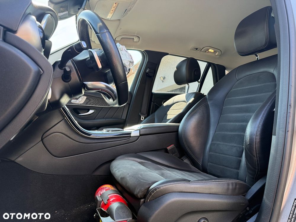 Mercedes-Benz GLC 300 e 4-Matic - 10