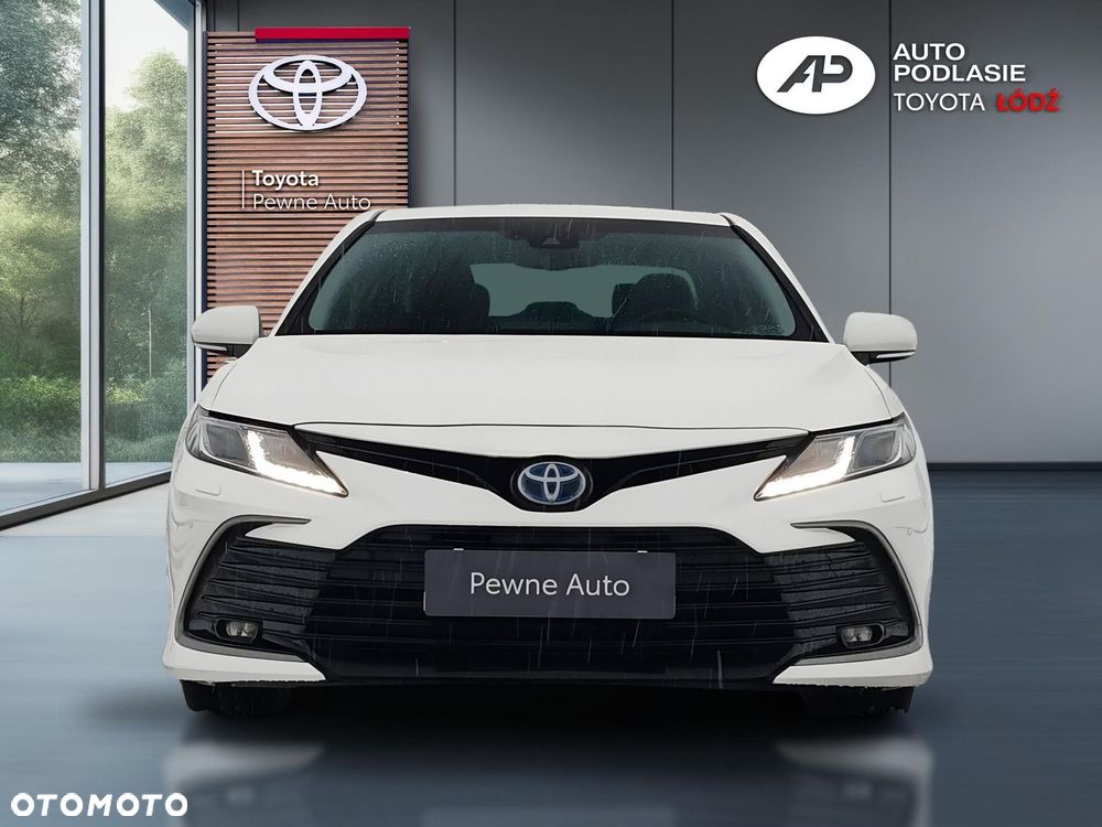 Toyota Camry 2.5 Hybrid Prestige CVT - 2