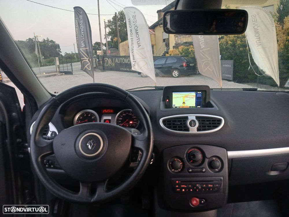 Renault Clio Break 1.2 16V Dynamique S - 4