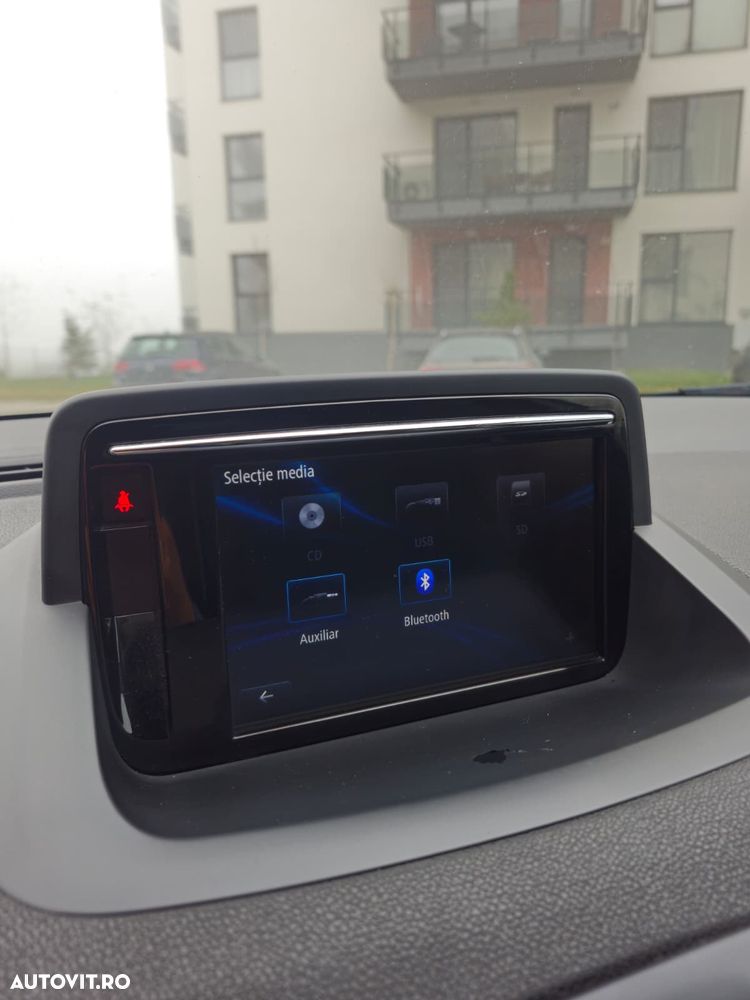 Renault Megane Grandtour ENERGY dCi 110 Start & Stopp Bose Edition - 12