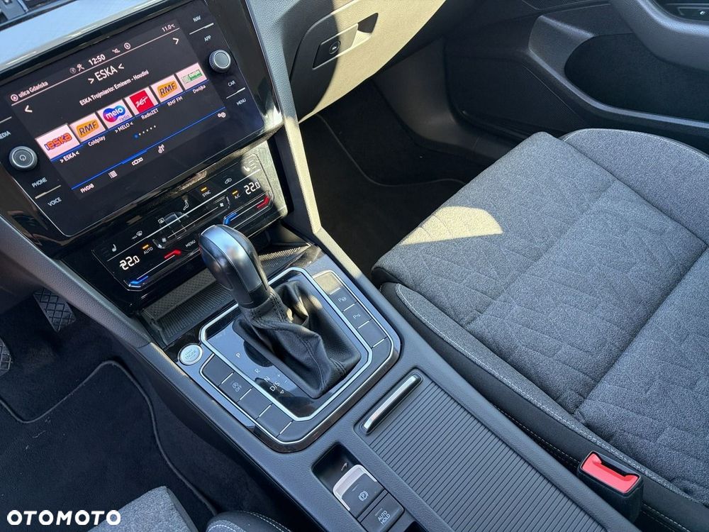Volkswagen Passat - 20