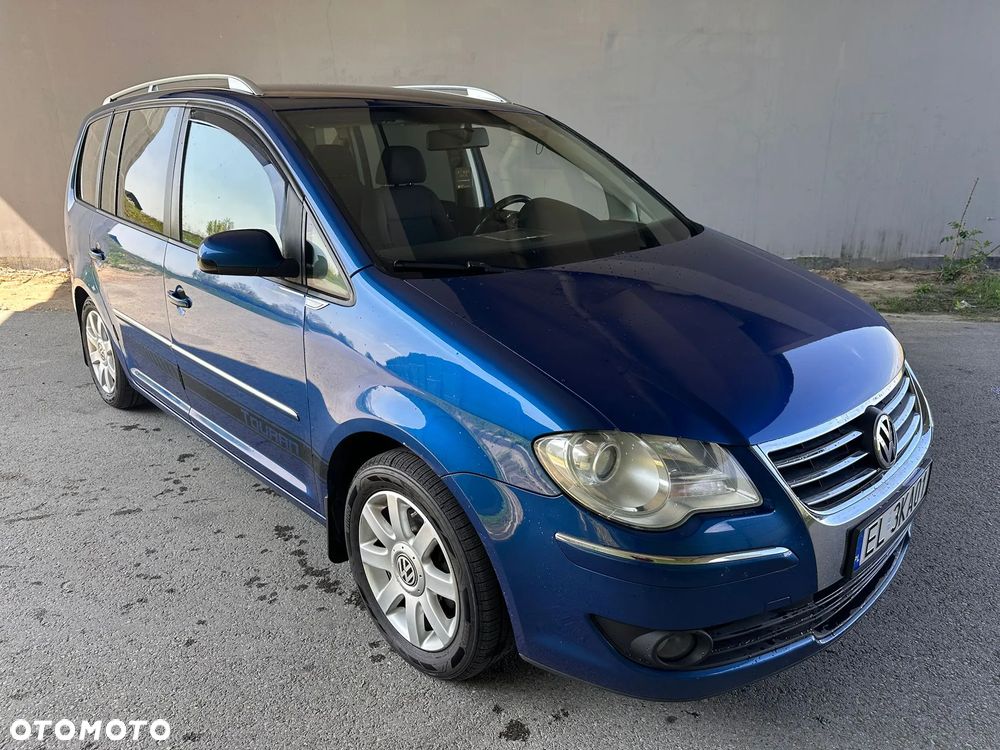 Volkswagen Touran 1.9 TDI Highline DSG - 2