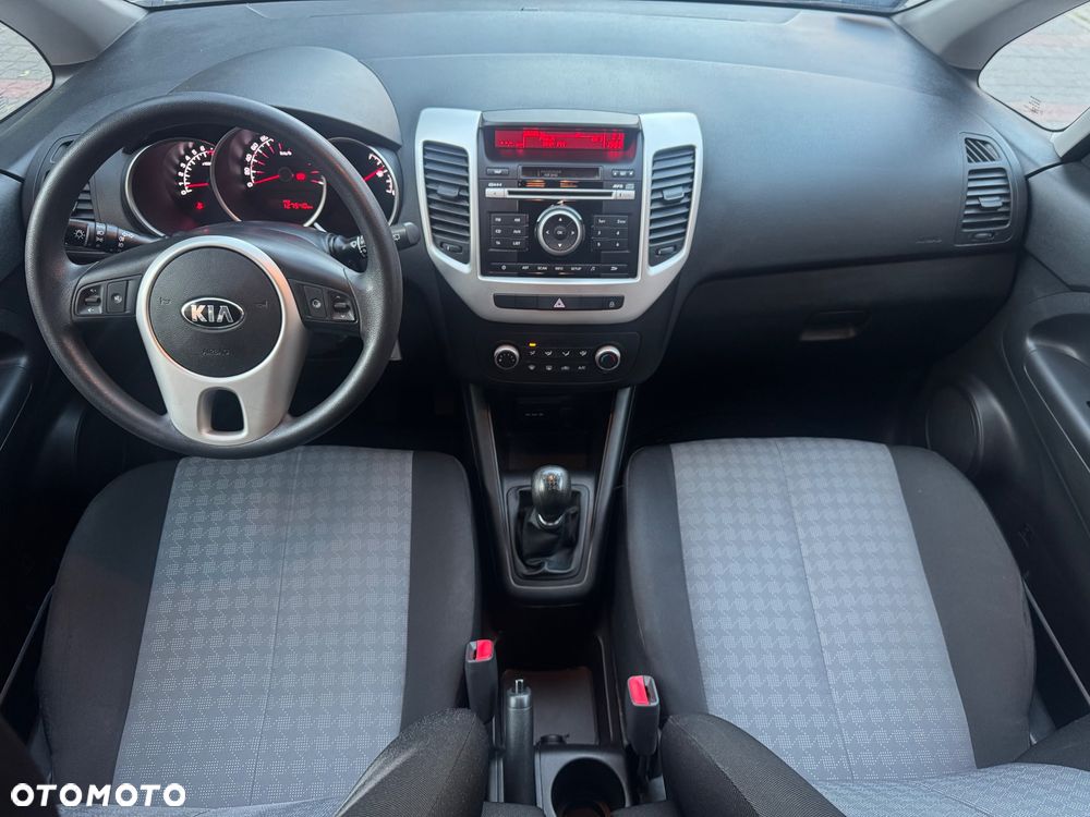 Kia Venga 1.6 L - 7