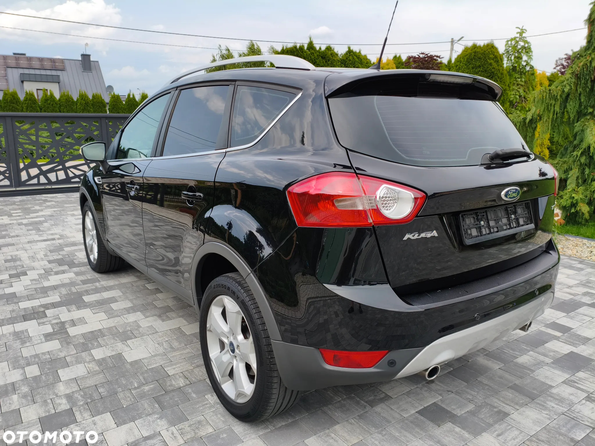 Ford Kuga 2.0 TDCi 2x4 Titanium - 10