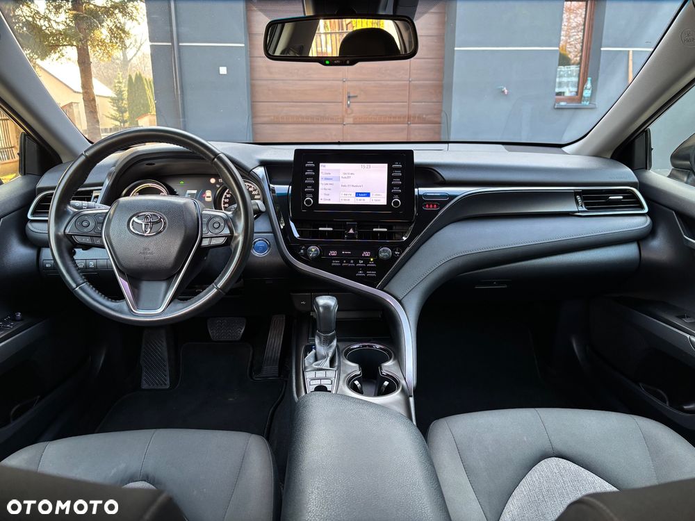 Toyota Camry - 9