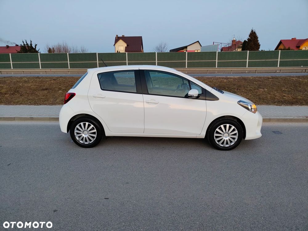 Toyota Yaris 1.33 Active EU6 - 25