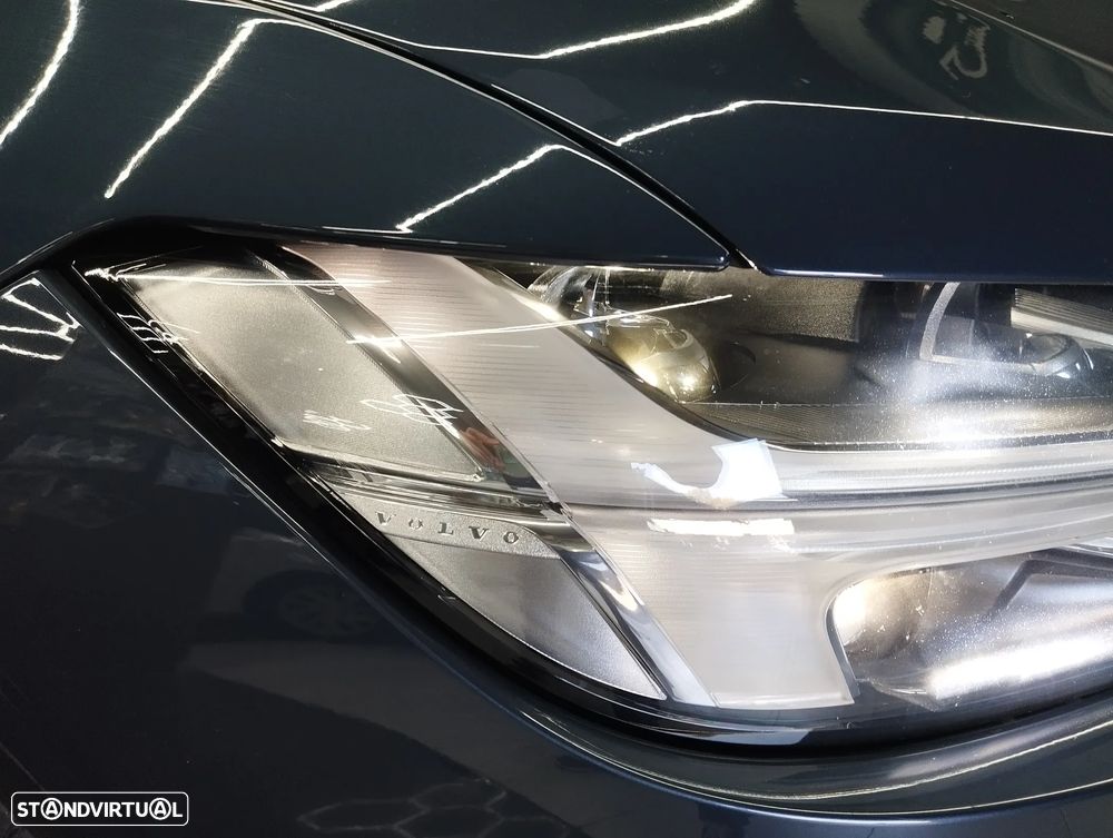 Volvo S90 2.0 B5 Inscription AWD Geartronic - 8