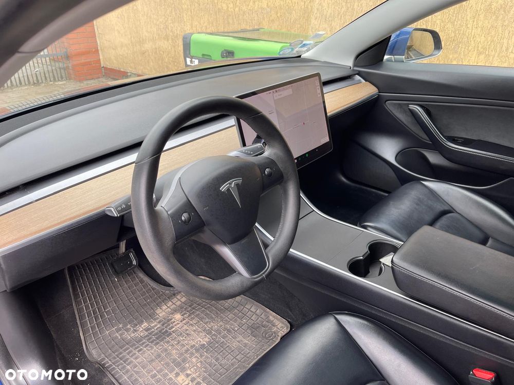 Tesla Model 3 Premium Langstreckenbatterie AWD Dual Motor - 12