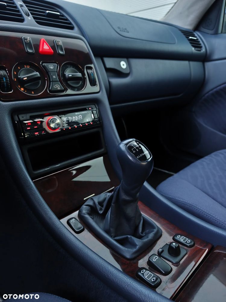 Mercedes-Benz CLK - 29