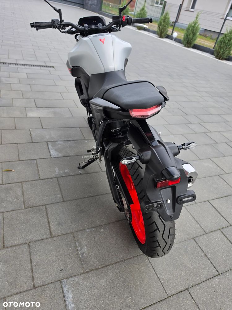 Yamaha MT - 16
