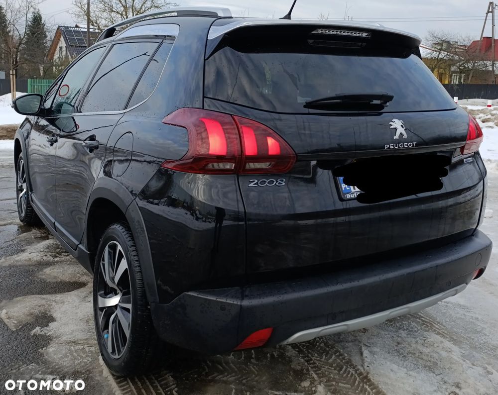 Peugeot 2008 1.2 Pure Tech Allure S&S - 5