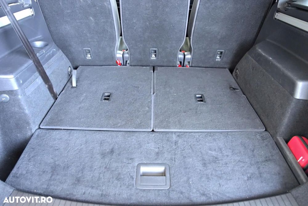 Volkswagen Touran - 13