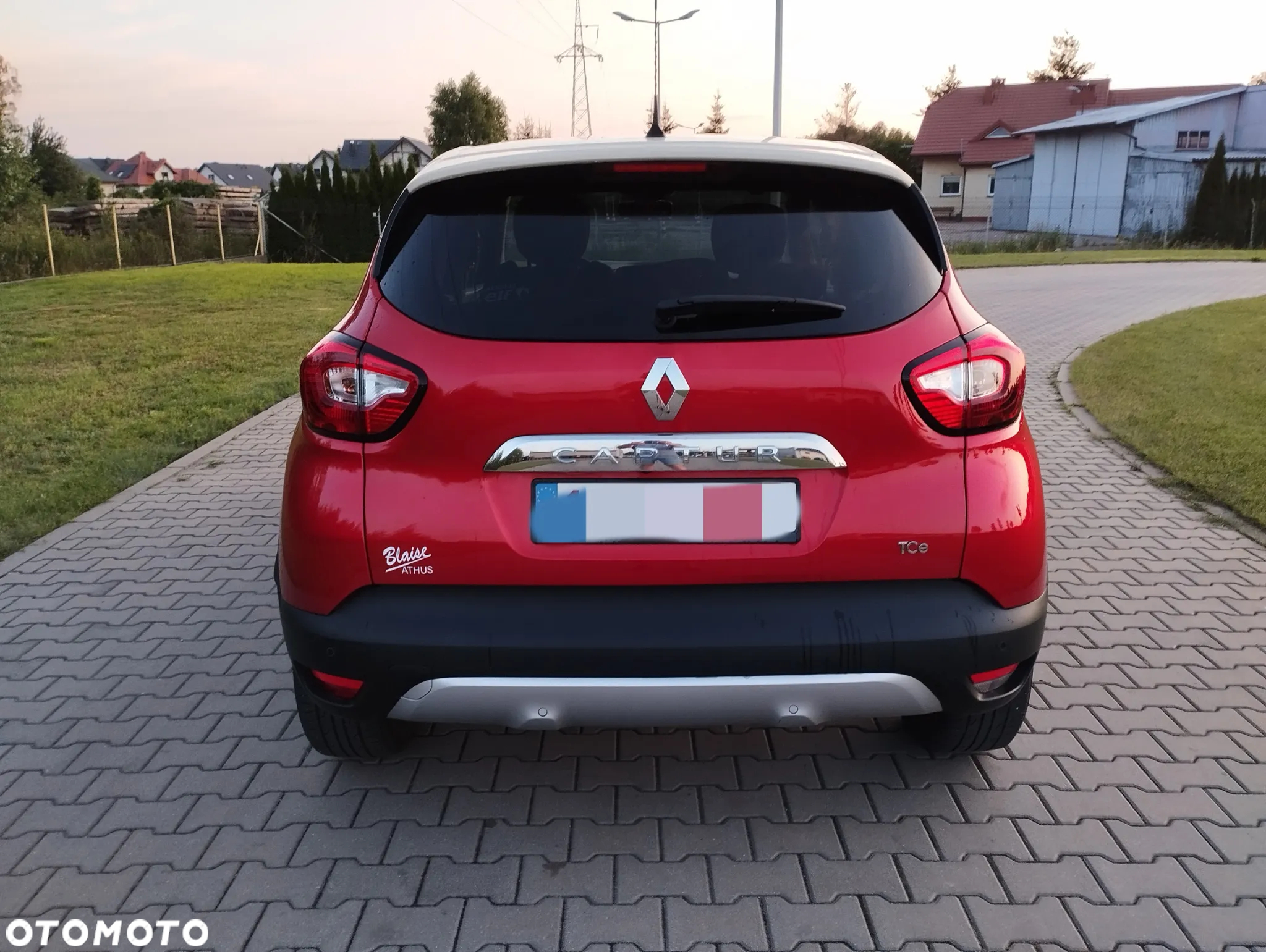 Renault Captur 1.2 TCe Helly Hansen EDC - 8