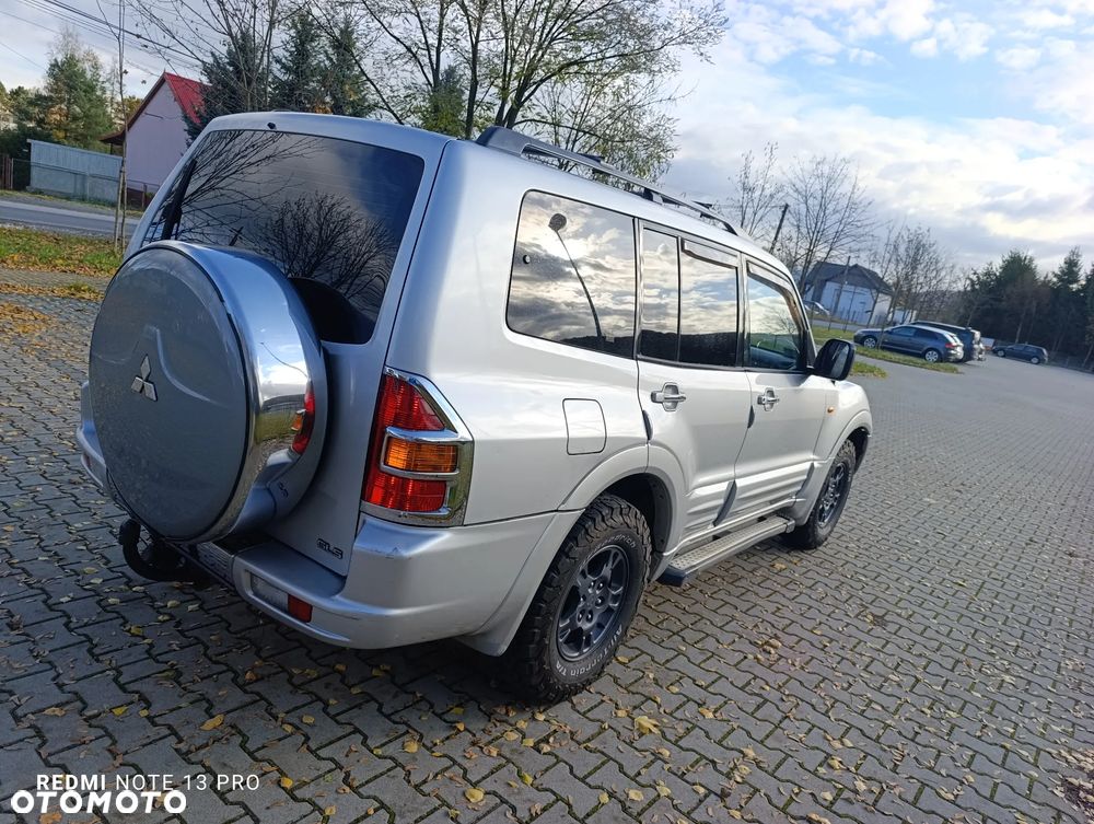 Mitsubishi Pajero - 4
