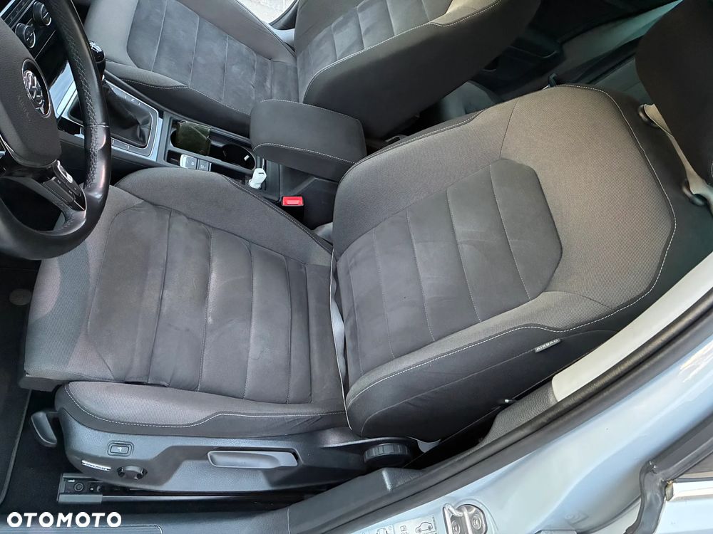 Volkswagen Golf 1.4 TSI BMT Highline - 21
