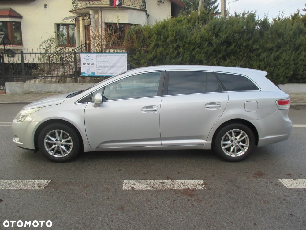 Toyota Avensis 1.8 Sol - 2