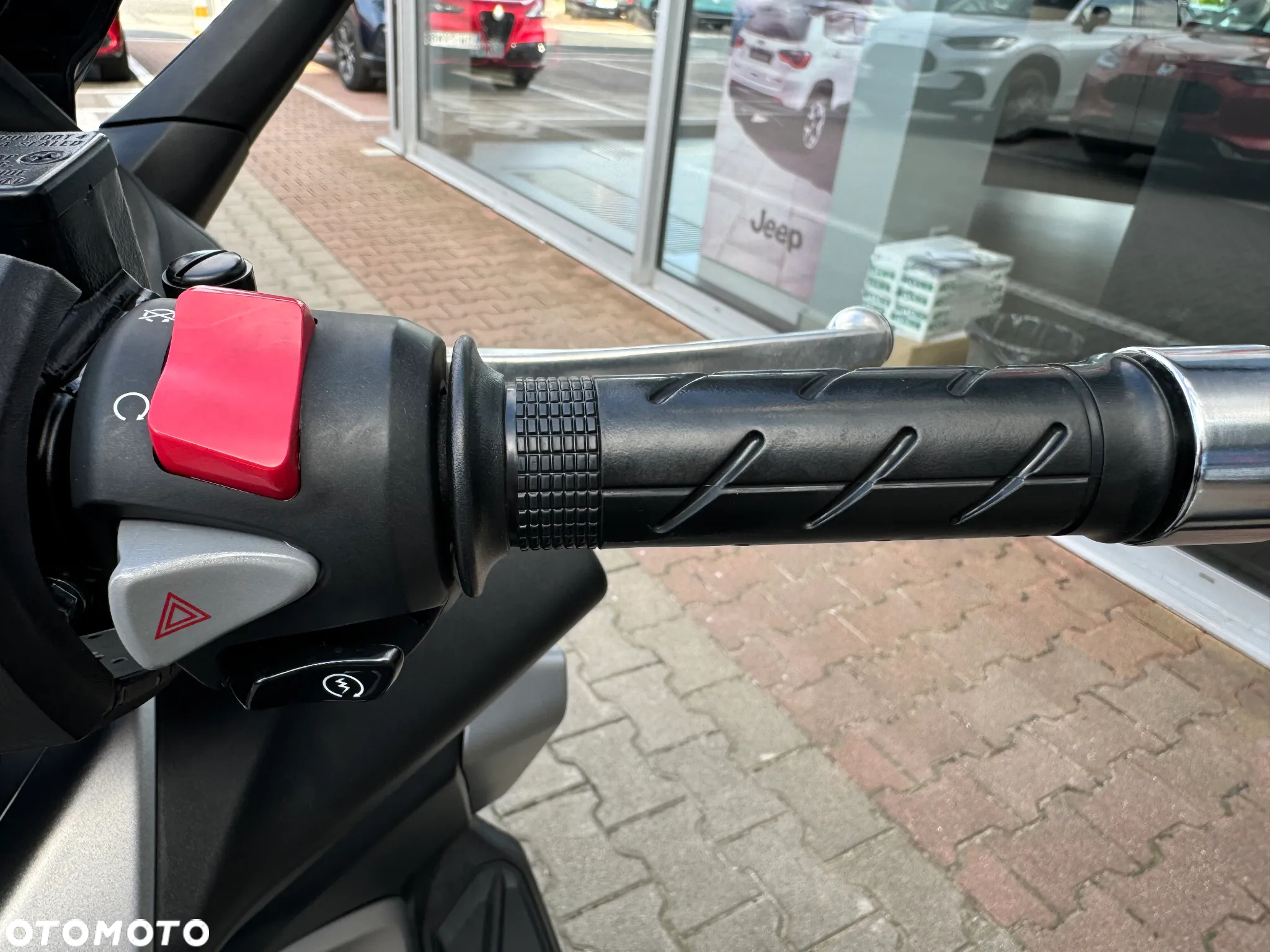Honda NSS - 13