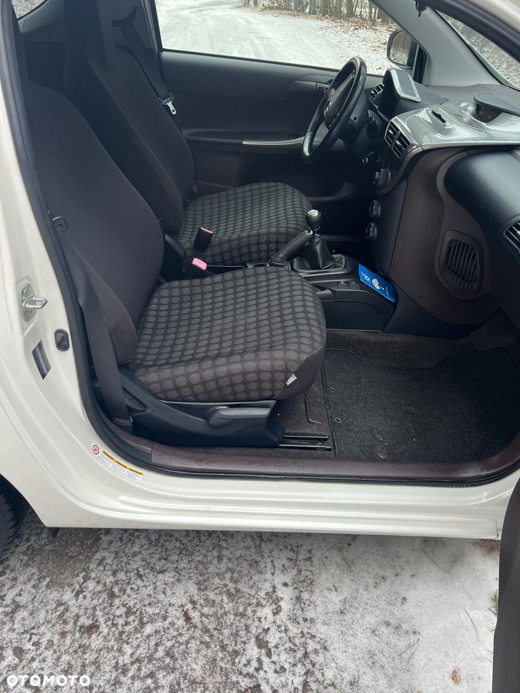 Toyota iQ 1.0 Sol - 8