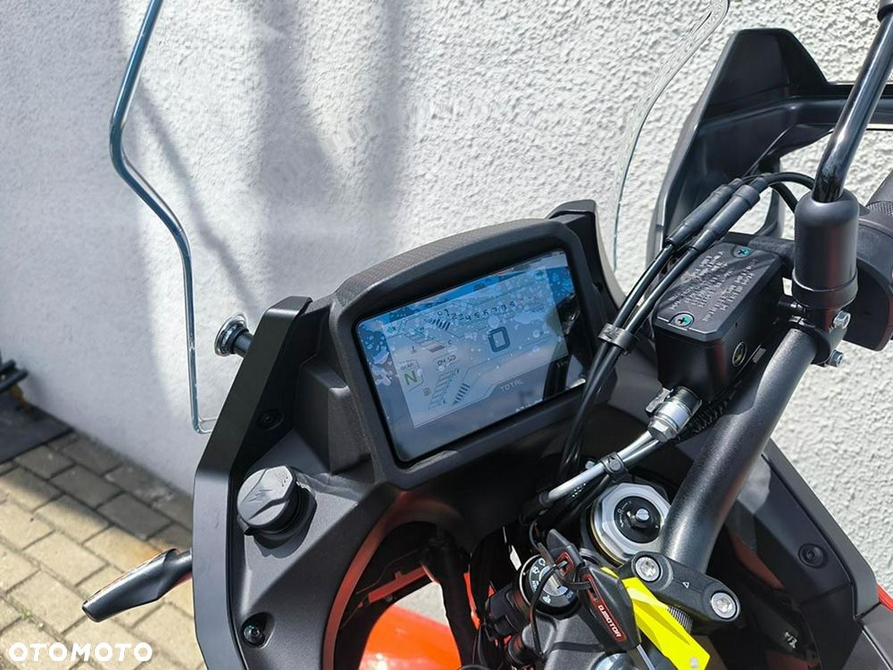 QJMOTOR SRT 125DX - 8