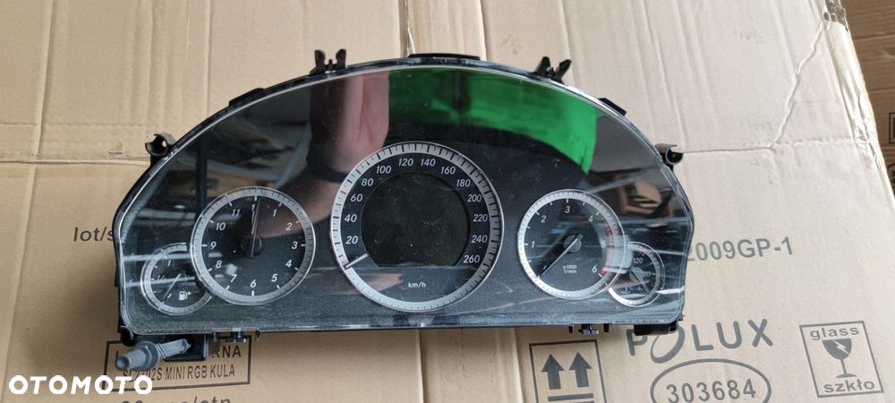 LICZNIK MERCEDES W212 2.2 CDI A2129002509 EUROPA - 2