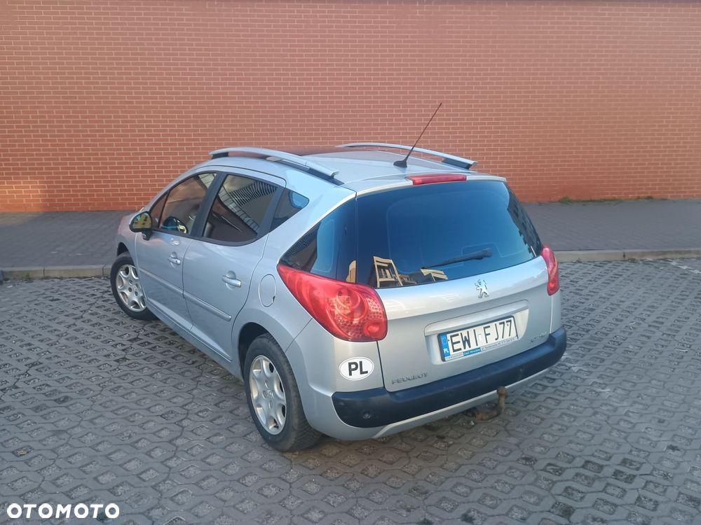 Peugeot 207 - 4