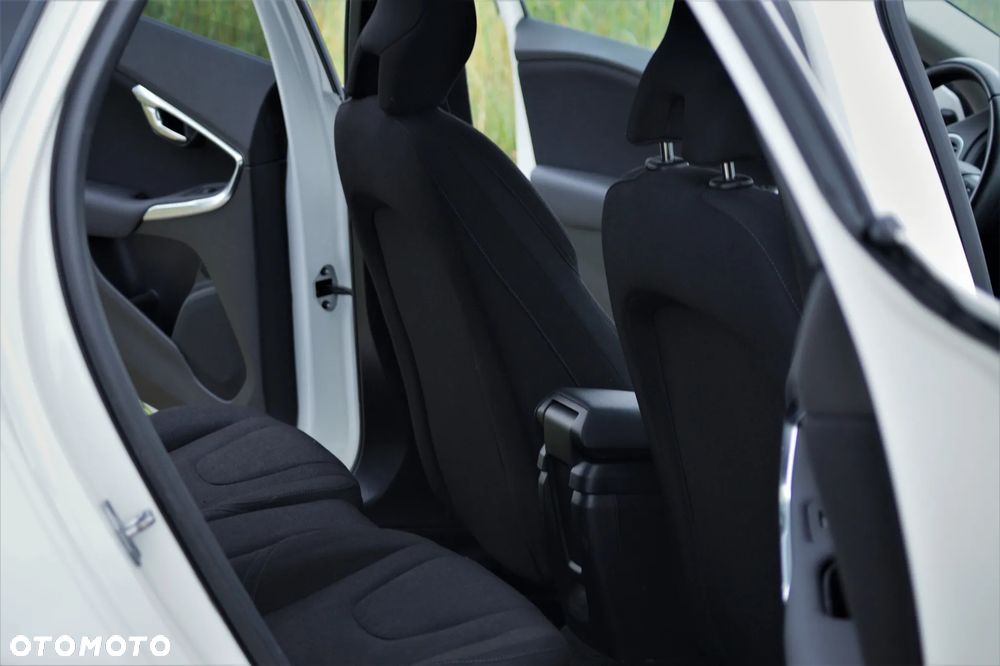 Volvo V40 - 26