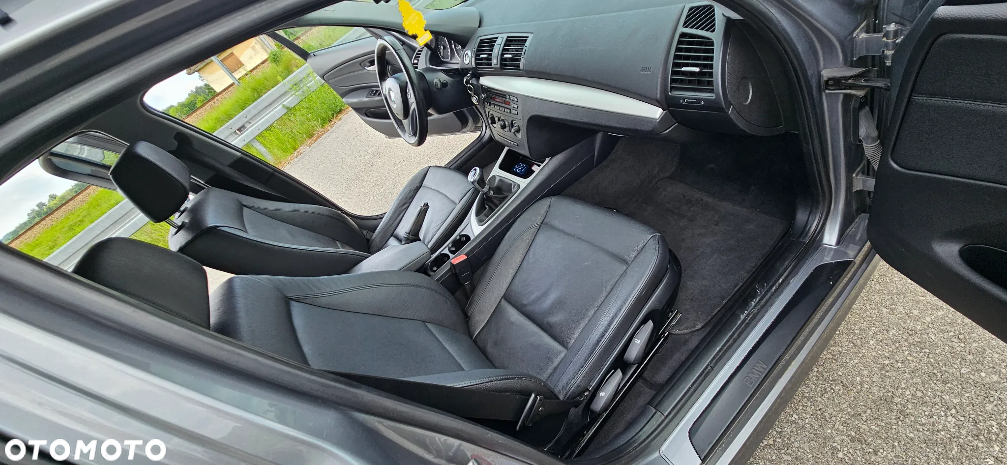 BMW Seria 1 118i - 28