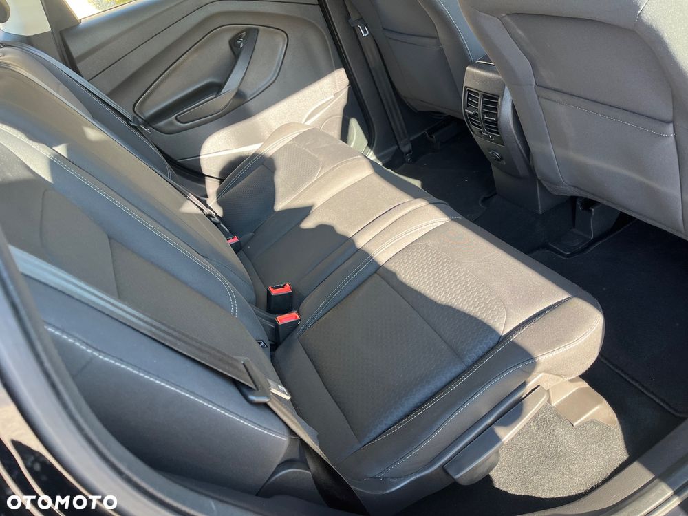 Ford Kuga 1.5 EcoBoost 2x4 Cool & Connect - 11