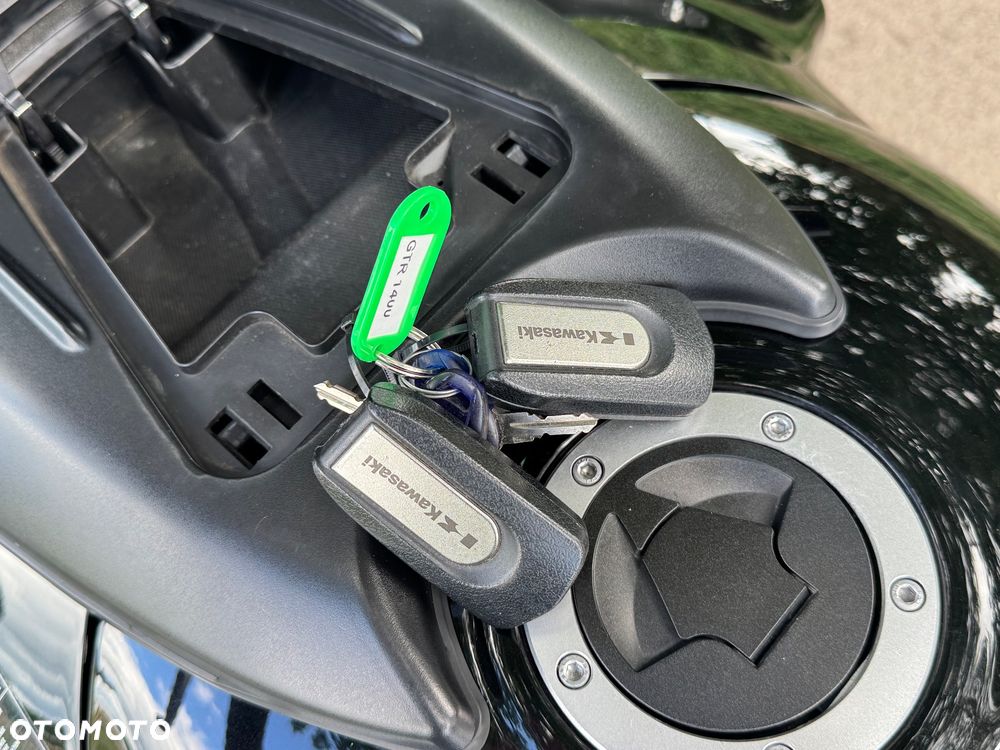 Kawasaki GTR - 9
