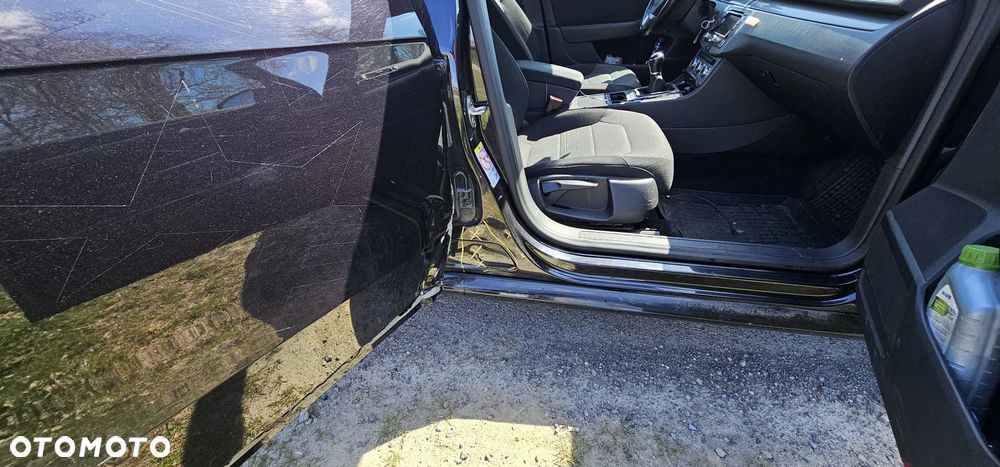 Volkswagen Passat 2.0 TDI Comfortline - 15