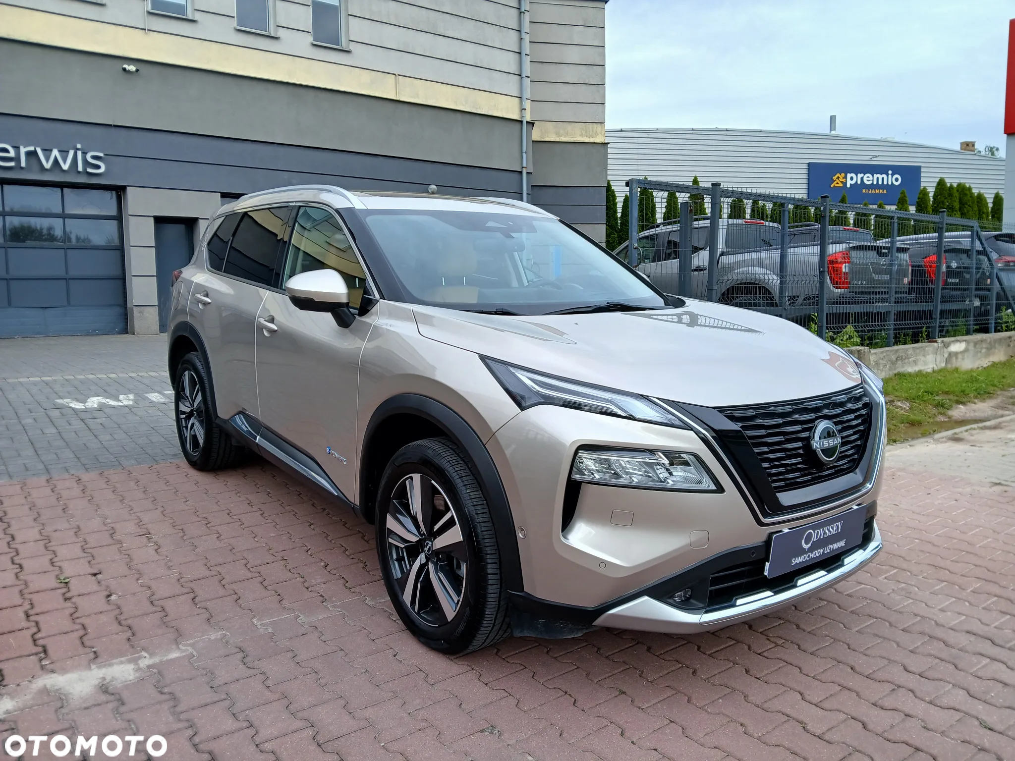 Nissan X-Trail - 2