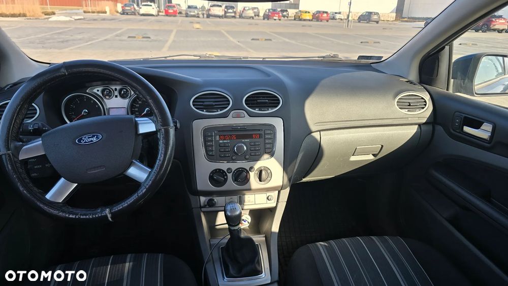 Ford Focus 1.6 Trend - 10