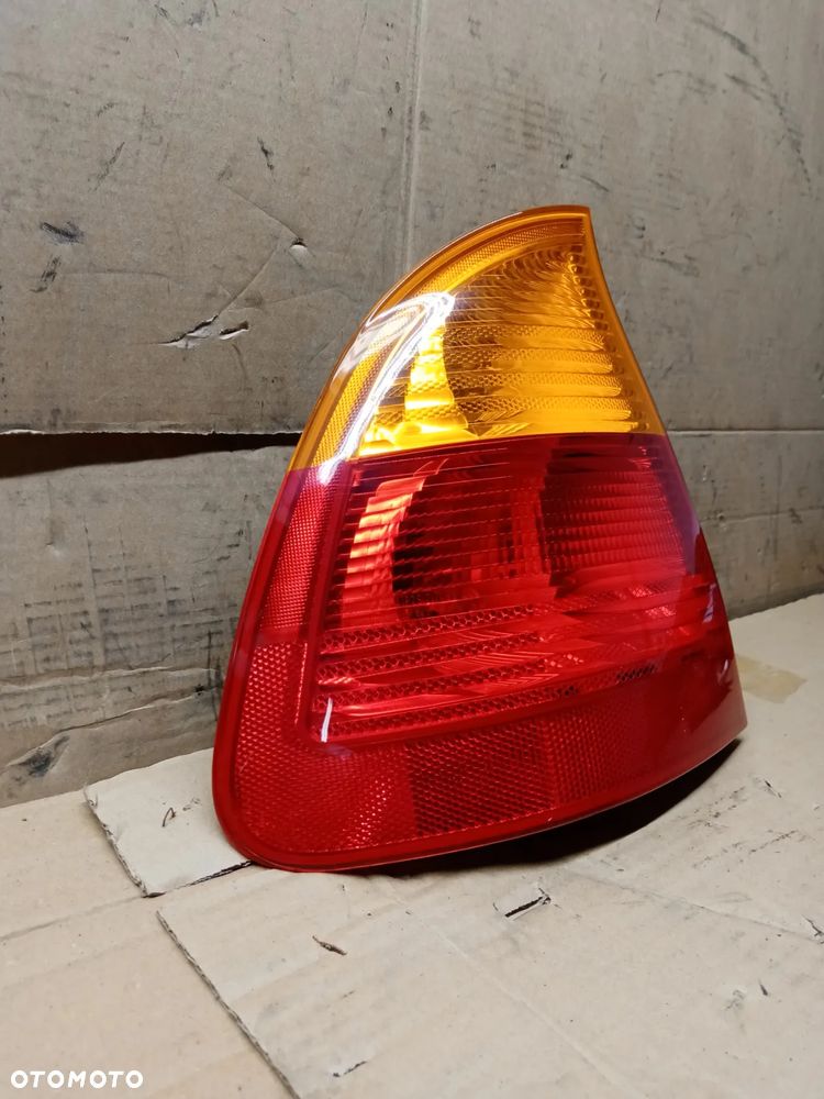 Lampa lewy tył tylna lewa BMW 3 E46 Kombi - 2
