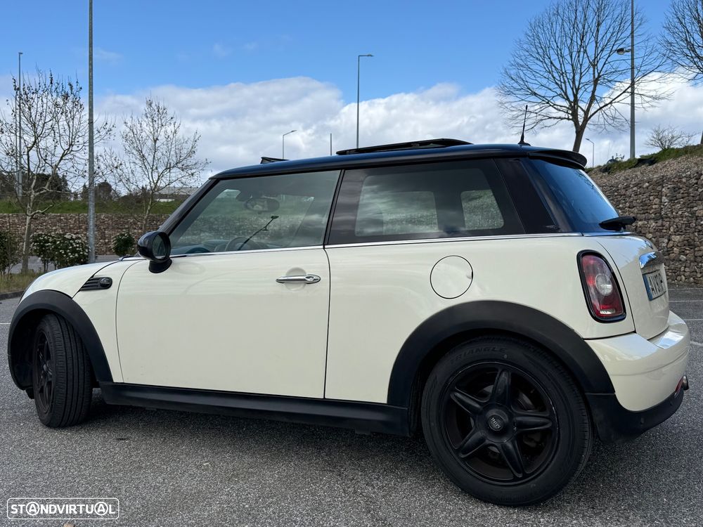MINI 3 Portas Cooper D - 5