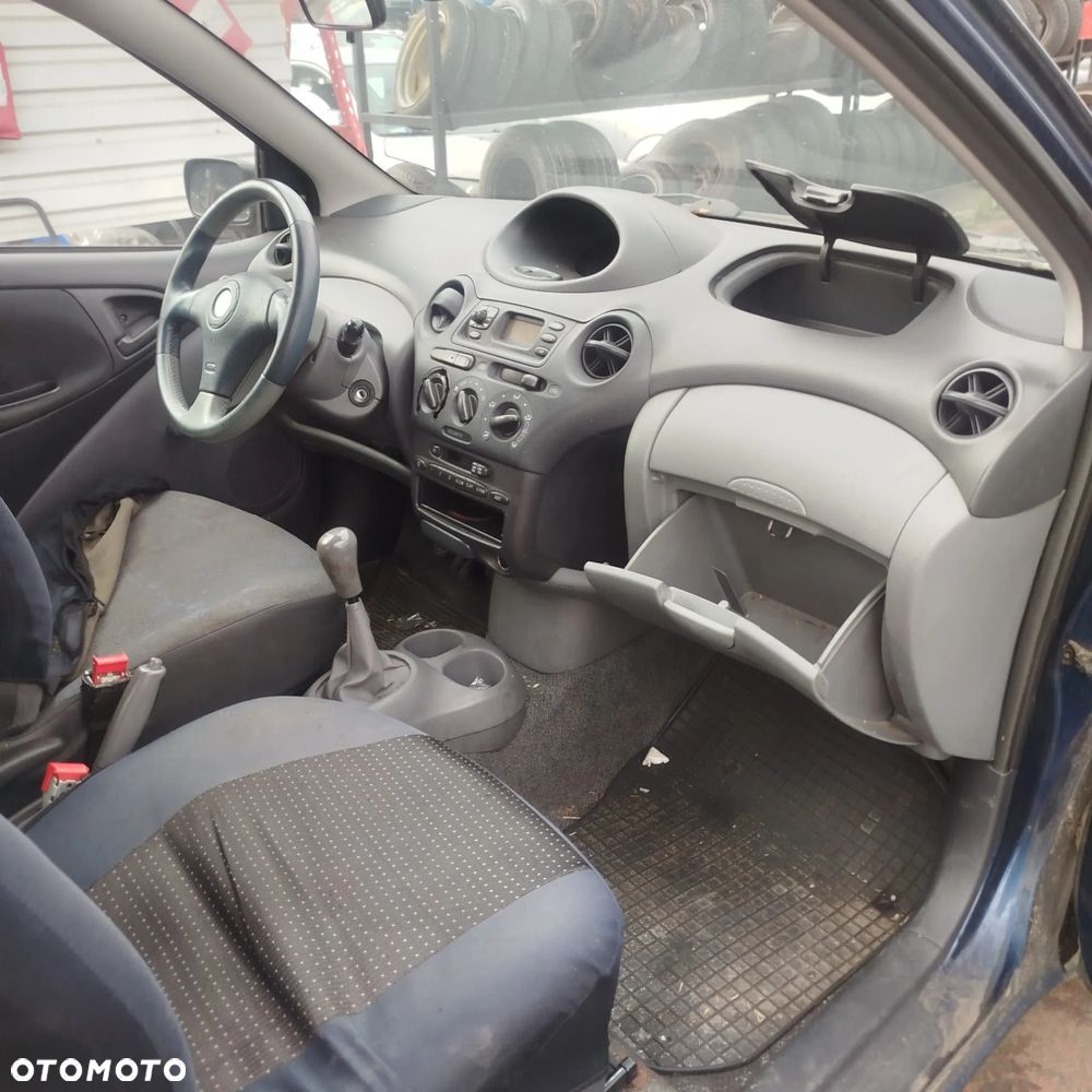 Toyota Yaris na części . - 4