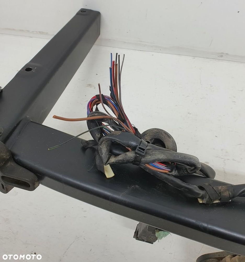 HAK HOLOWNICZY BELKA KULA AUDI A4 B7 KOMBI 8E0800491D - 3