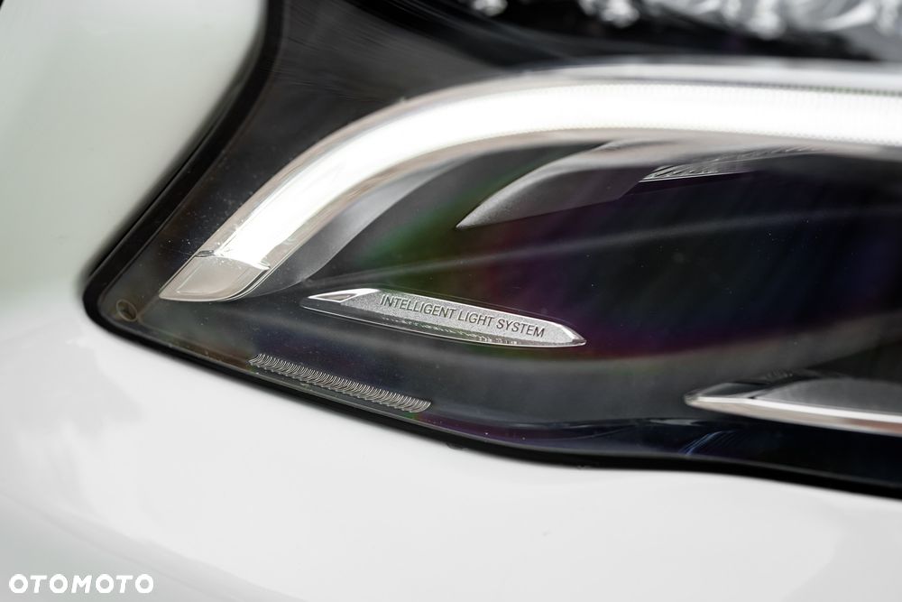Mercedes-Benz GLA 250 4-Matic - 15