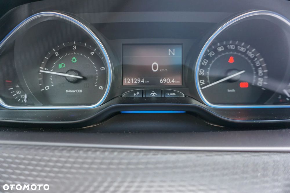 Peugeot 2008 e-HDi FAP 92 ETG6 STOP & START Allure - 14