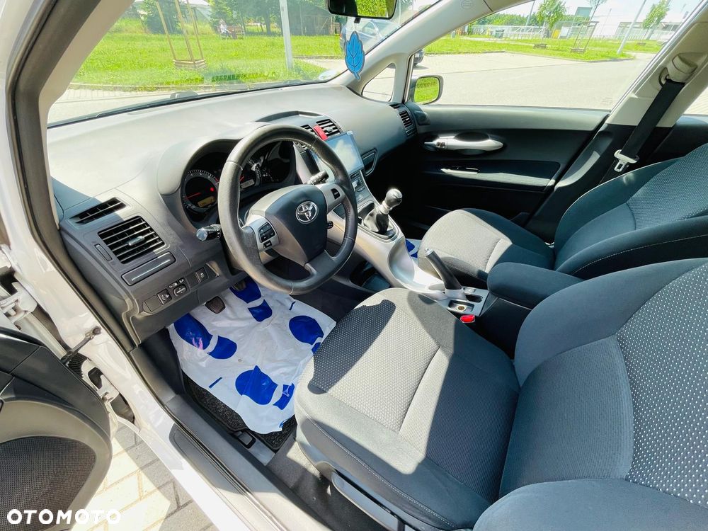 Toyota Auris 1.6 Edition - 10