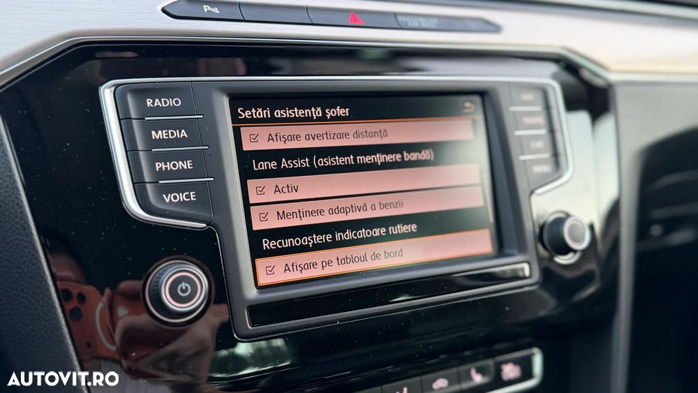Volkswagen Passat 2.0 TDI DSG 4Motion Highline - 23