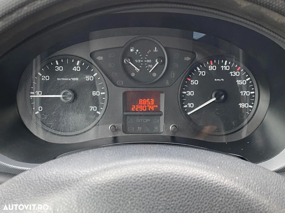 Peugeot Partner 1.6 HDi 90 L2 FAP - 12